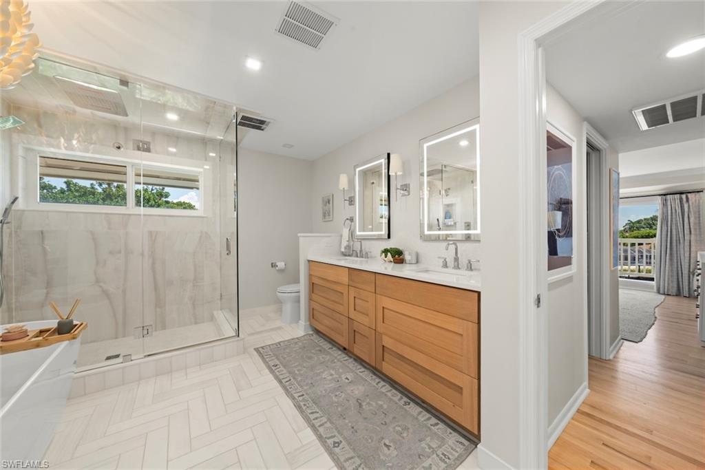 1048 Kings Crown DR photo 30