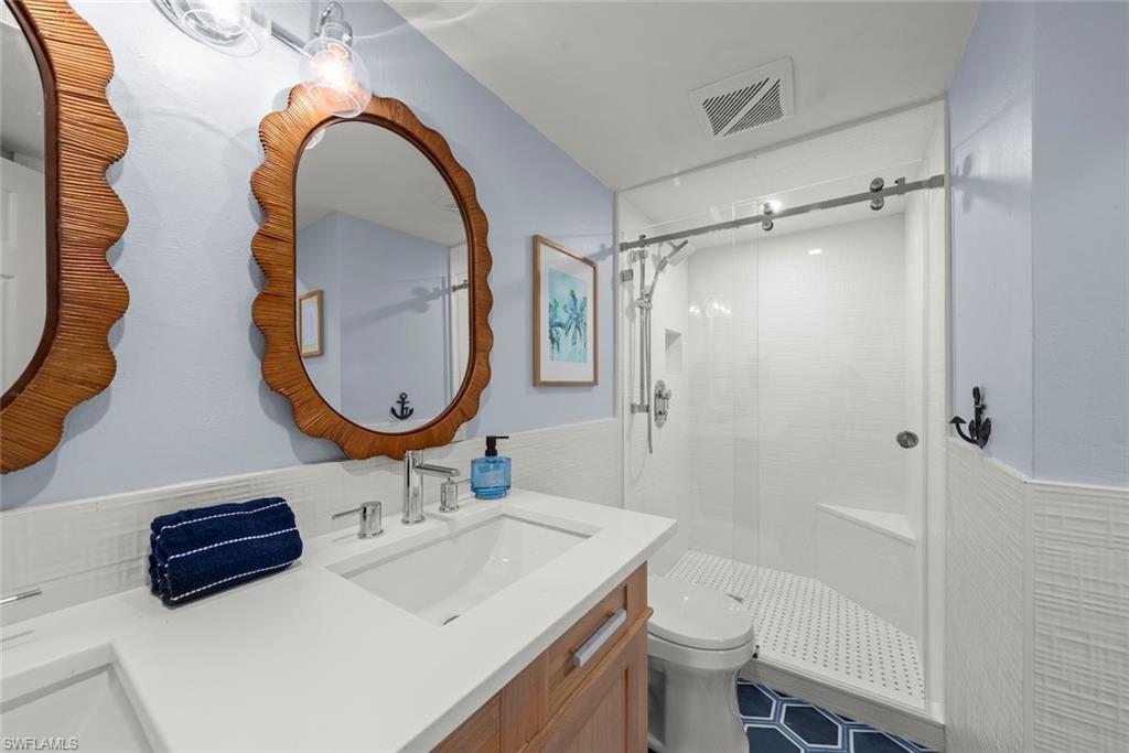 1048 Kings Crown DR photo 38