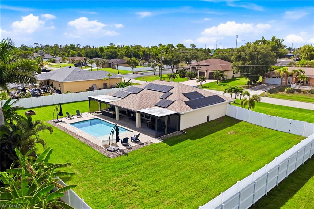 What could you do with this additional space? Dreamed of having your own garden? Plenty of room!