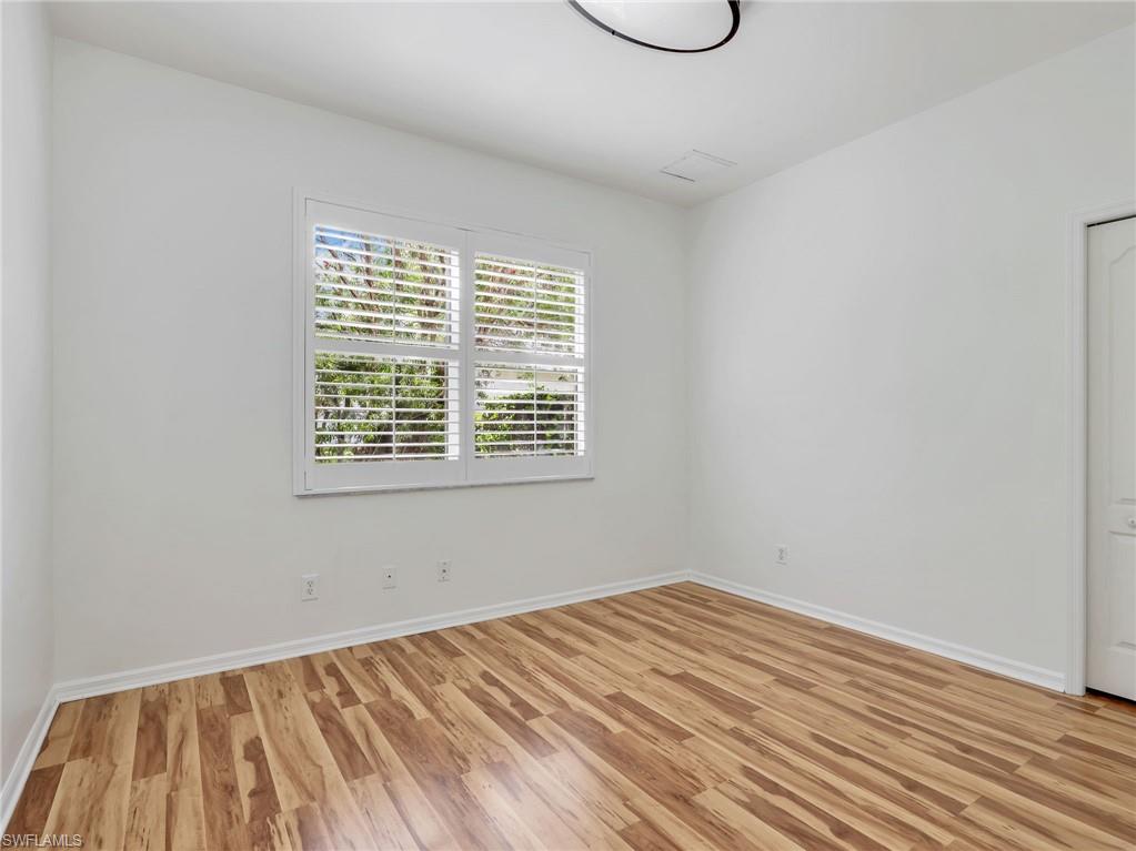 15092 Balmoral LOOP photo 14