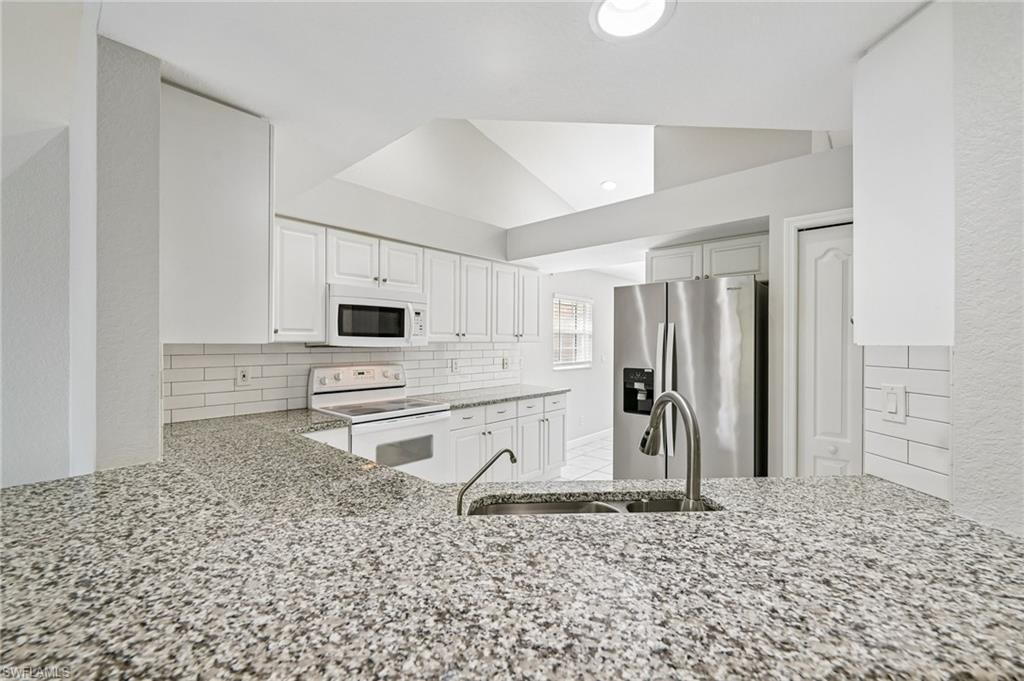 349 Dover PL 203 photo 9