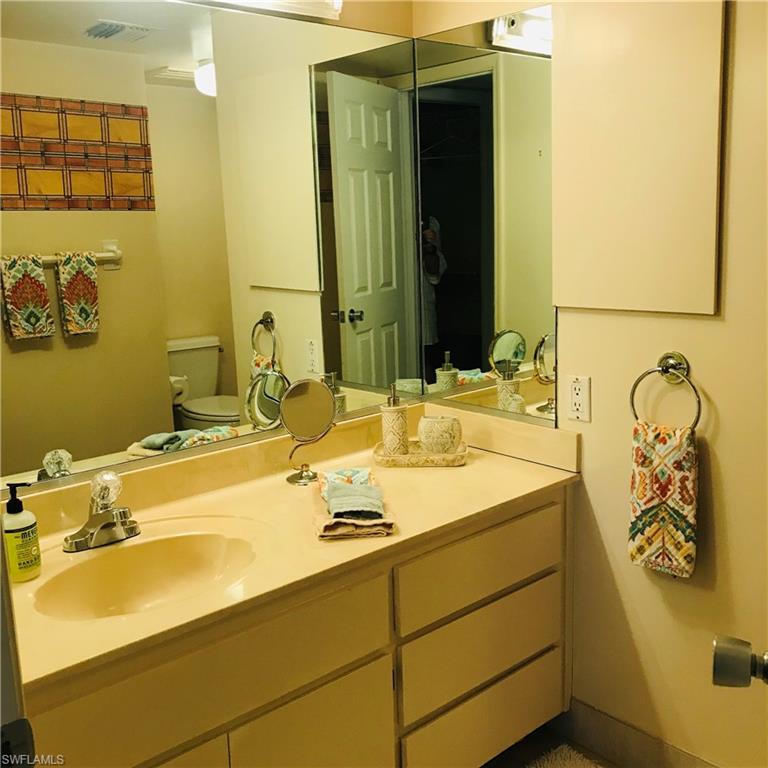 1200 Gulf Shore BLVD N 404 photo 17