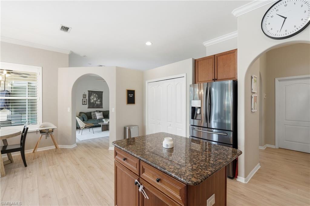 15081 Balmoral LOOP photo 9