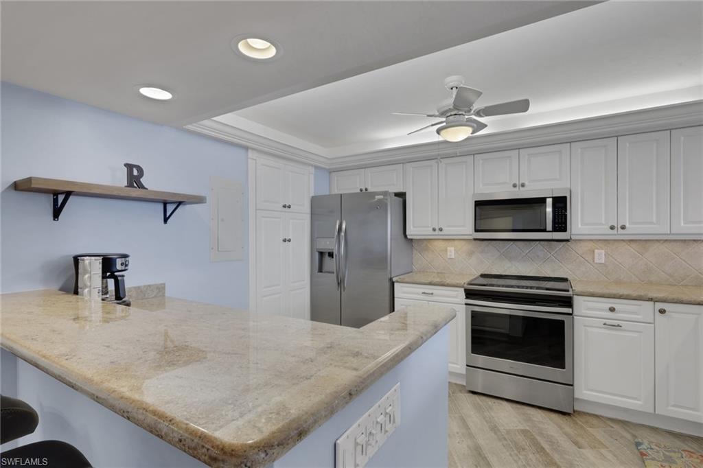 280 Collier BLVD 2102 photo 14