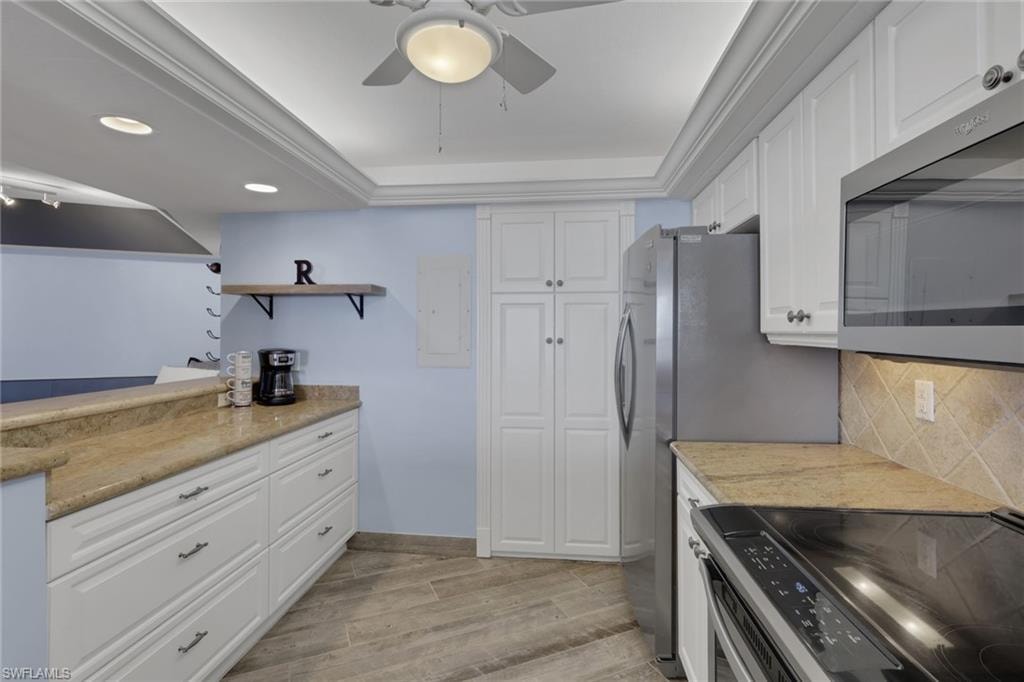 280 Collier BLVD 2102 photo 15