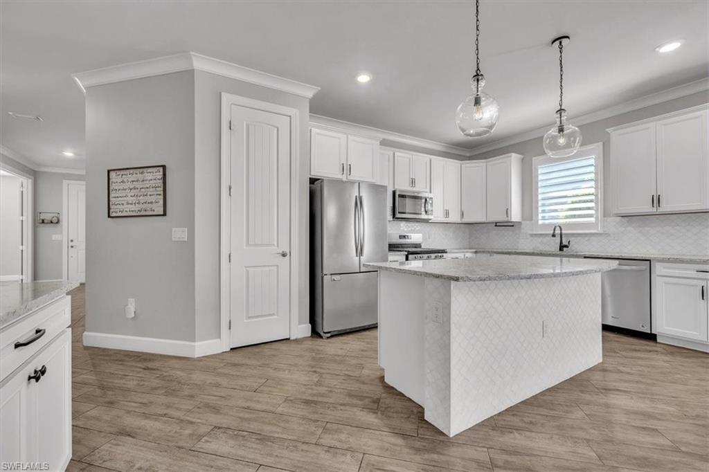 16184 Pennyroyal LN photo 10