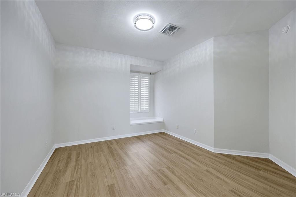 210 Waterside CIR 201 photo 15