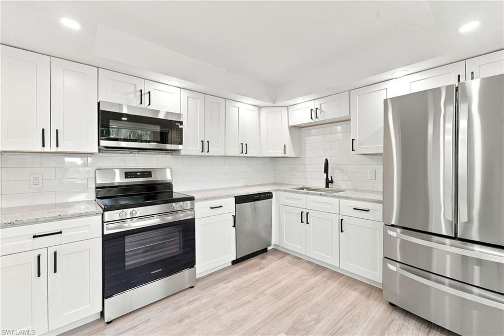 379 Palm DR 3 photo 7