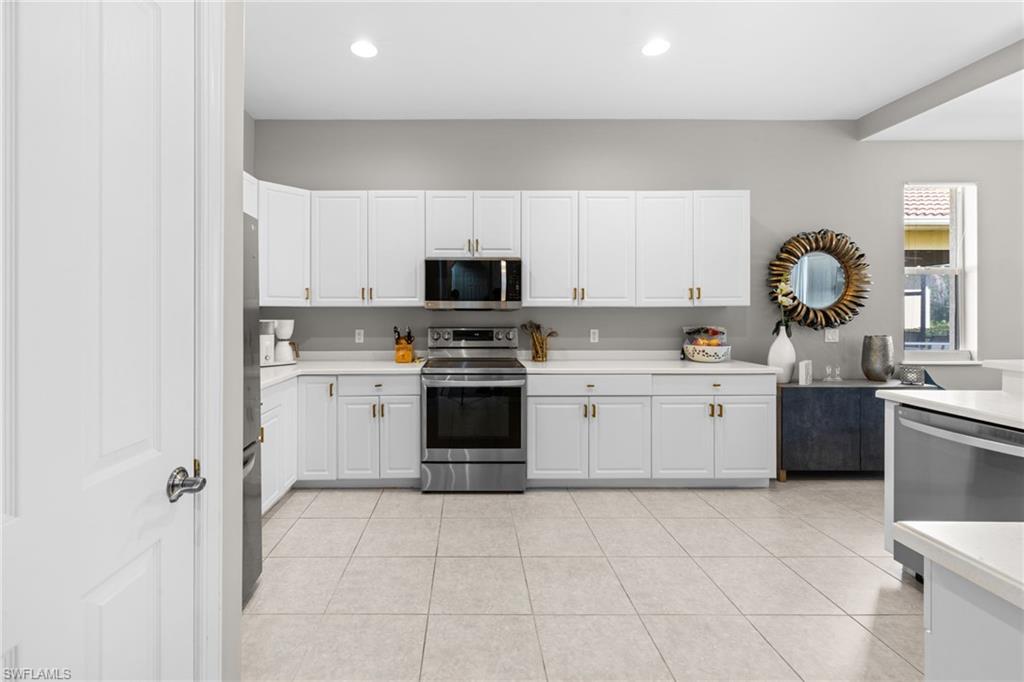4208 Hampton LN photo 13