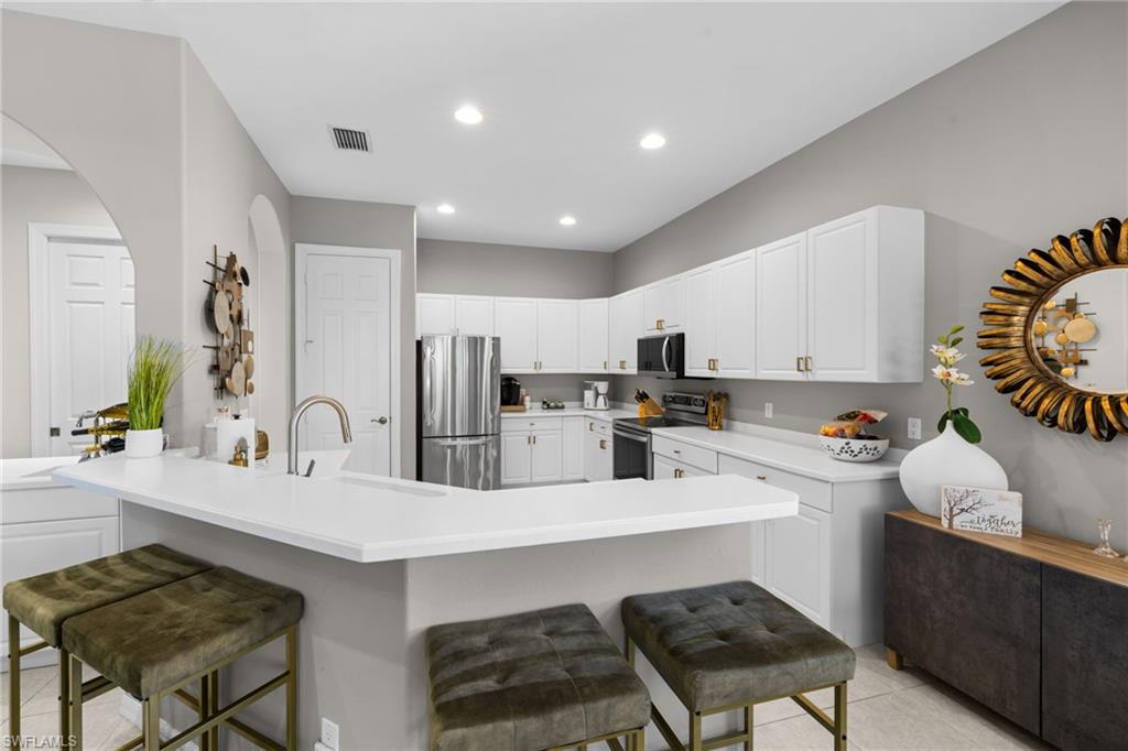 4208 Hampton LN photo 11