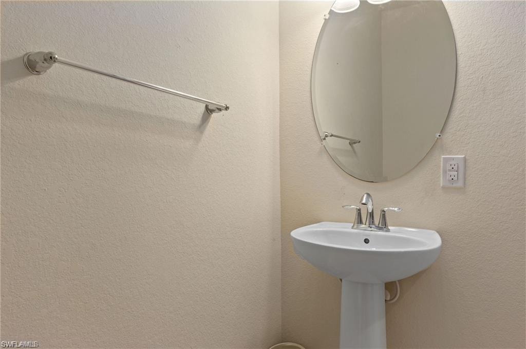 10243 Via Colomba CIR photo 8