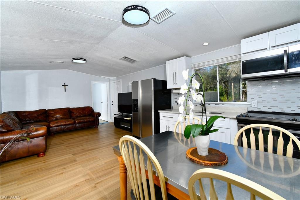 22950 Tinas LN photo 21