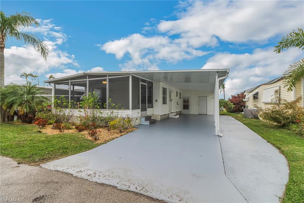 2-Bedroom / 1.5 Bathroom Home located in the 55 & Over, Gated Community of Orange Harbor