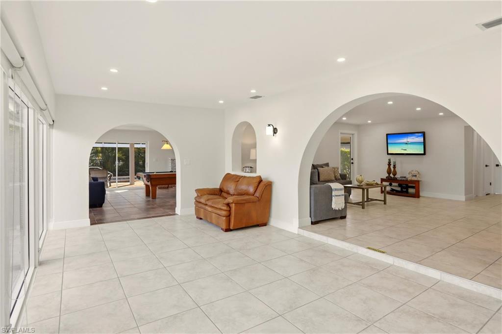 339 Landmark ST photo 27