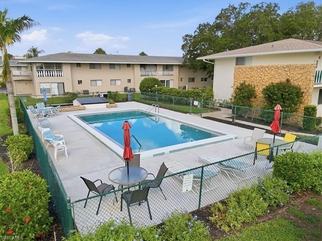 347 Joel BLVD 203 photo 23