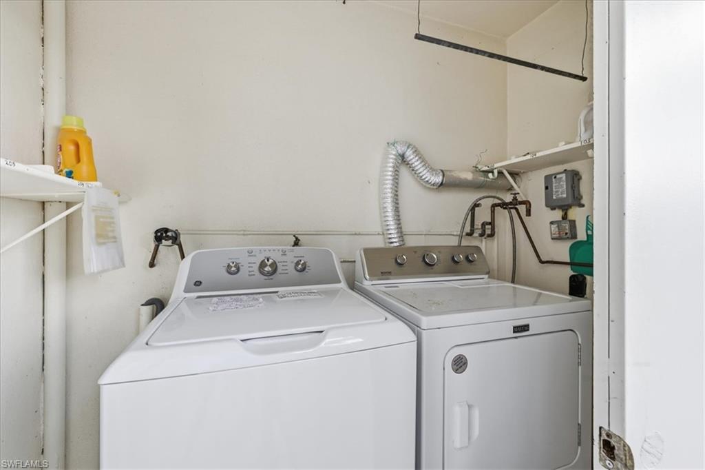 347 Joel BLVD 203 photo 22