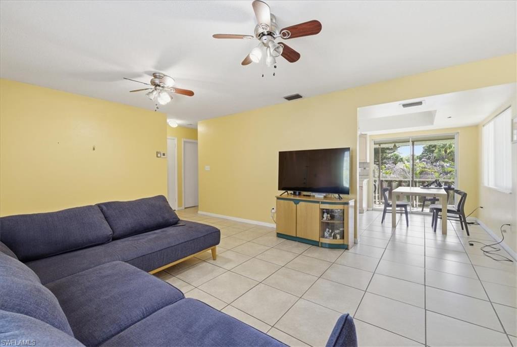 347 Joel BLVD 203 photo 10