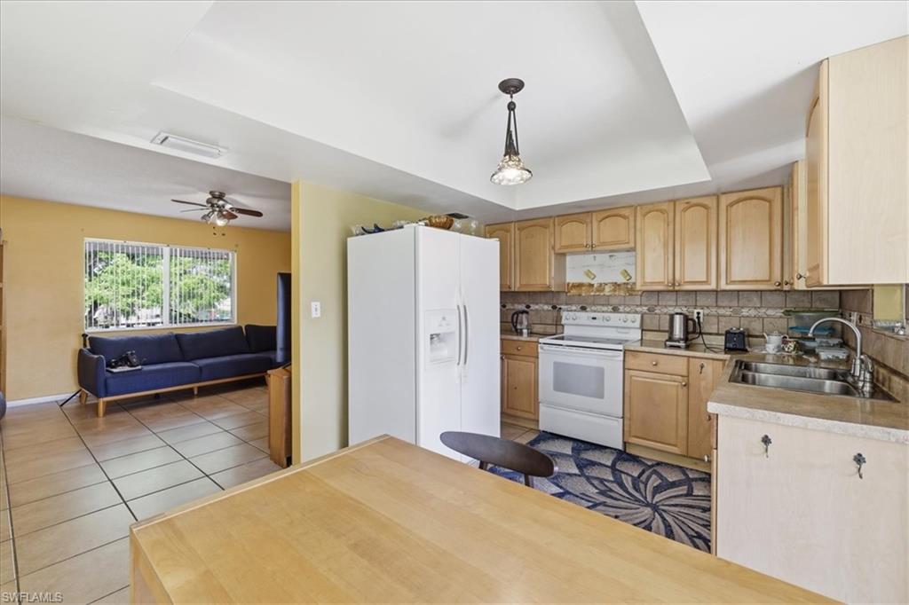 347 Joel BLVD 203 photo 15