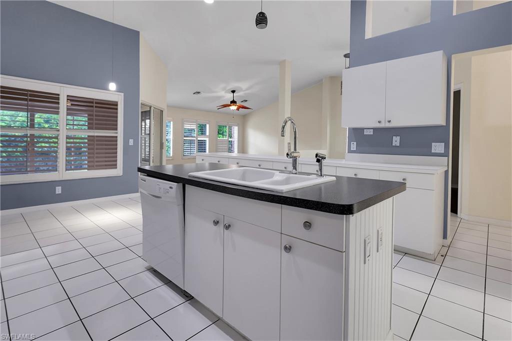 22203 Seashore CIR photo 17