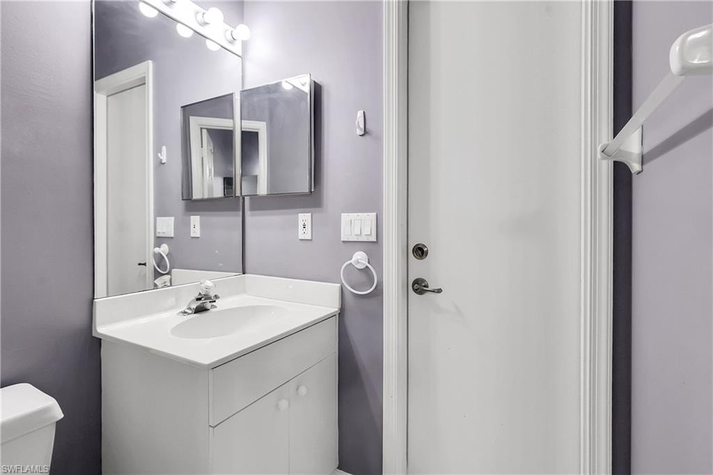 22203 Seashore CIR photo 28