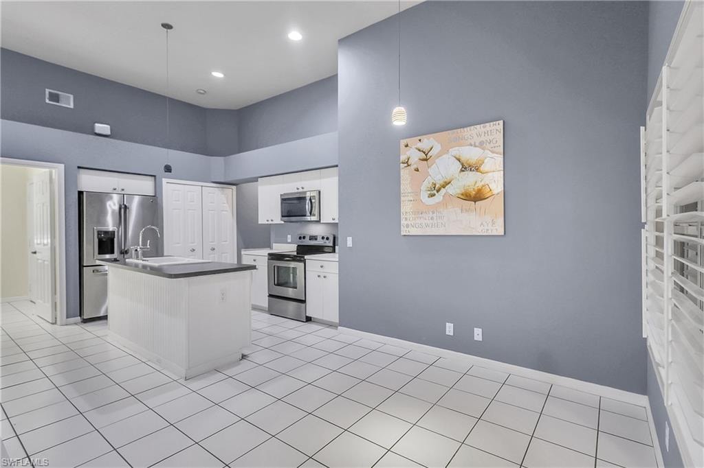 22203 Seashore CIR photo 18