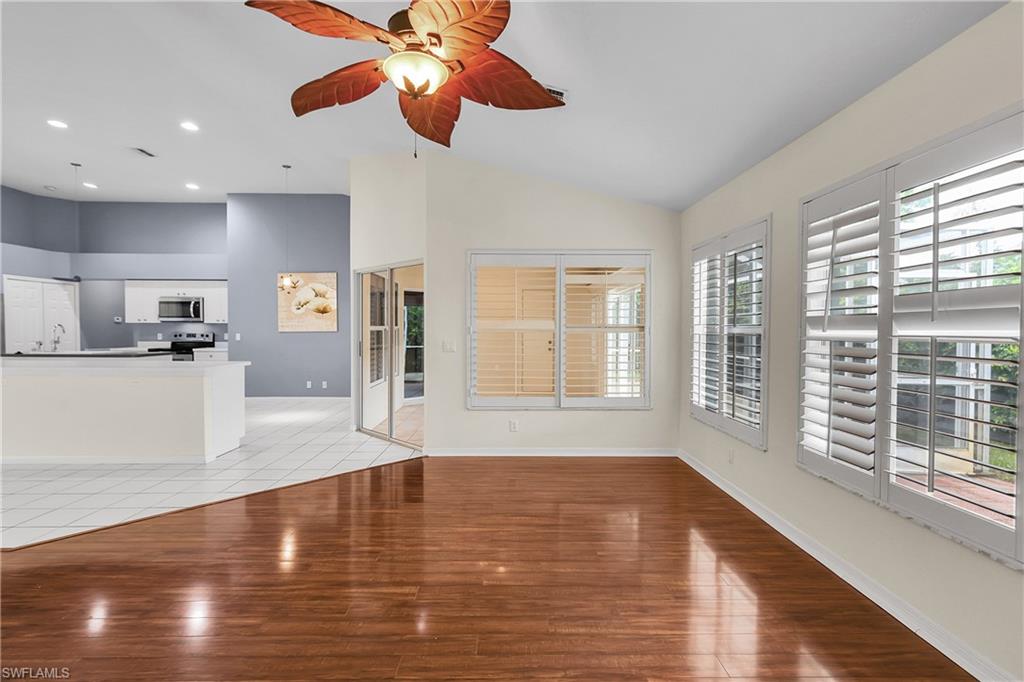 22203 Seashore CIR photo 8
