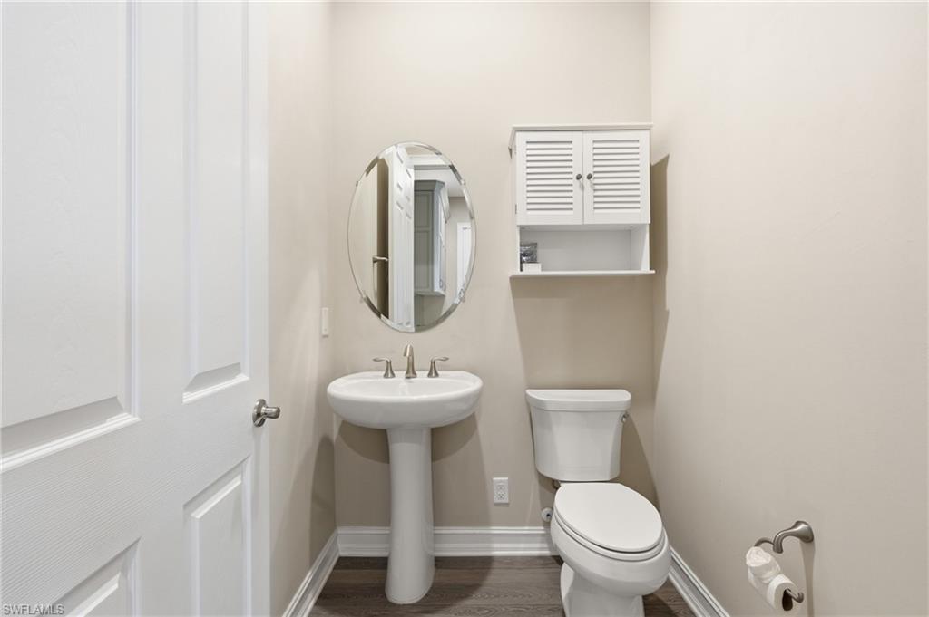10240 Avonleigh DR photo 41