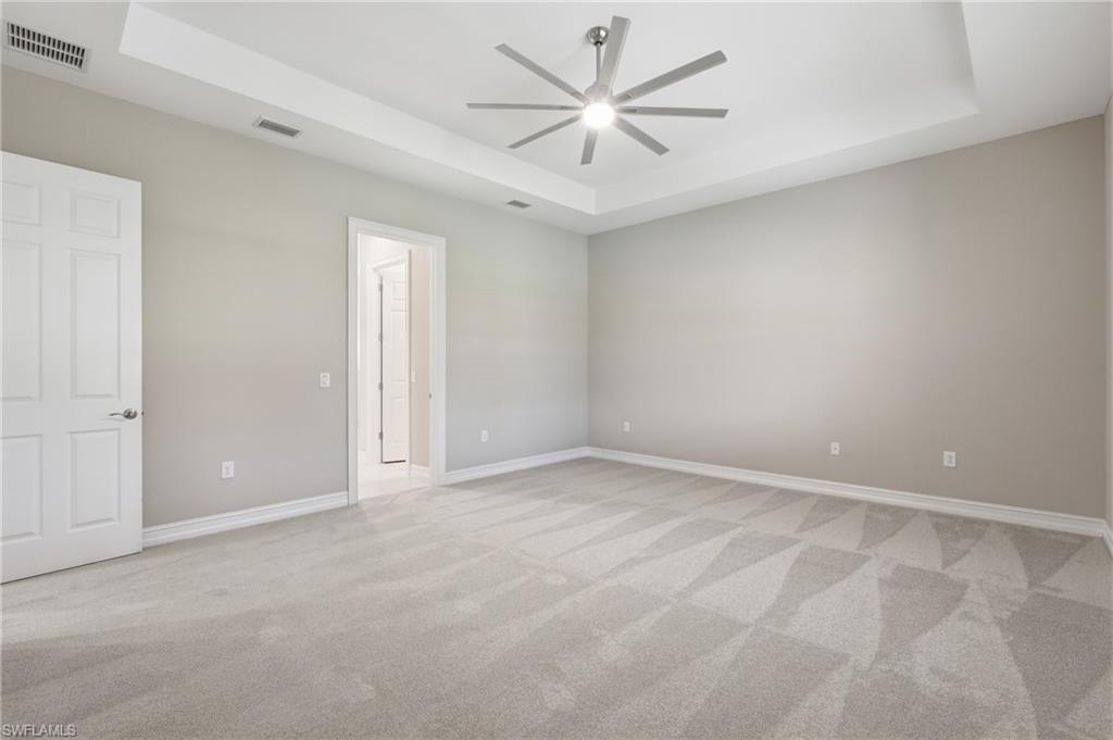 10240 Avonleigh DR photo 28