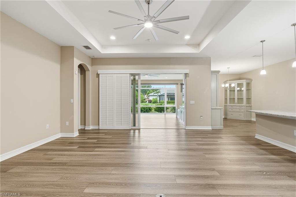 10240 Avonleigh DR photo 10