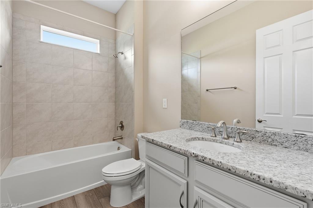 10240 Avonleigh DR photo 36