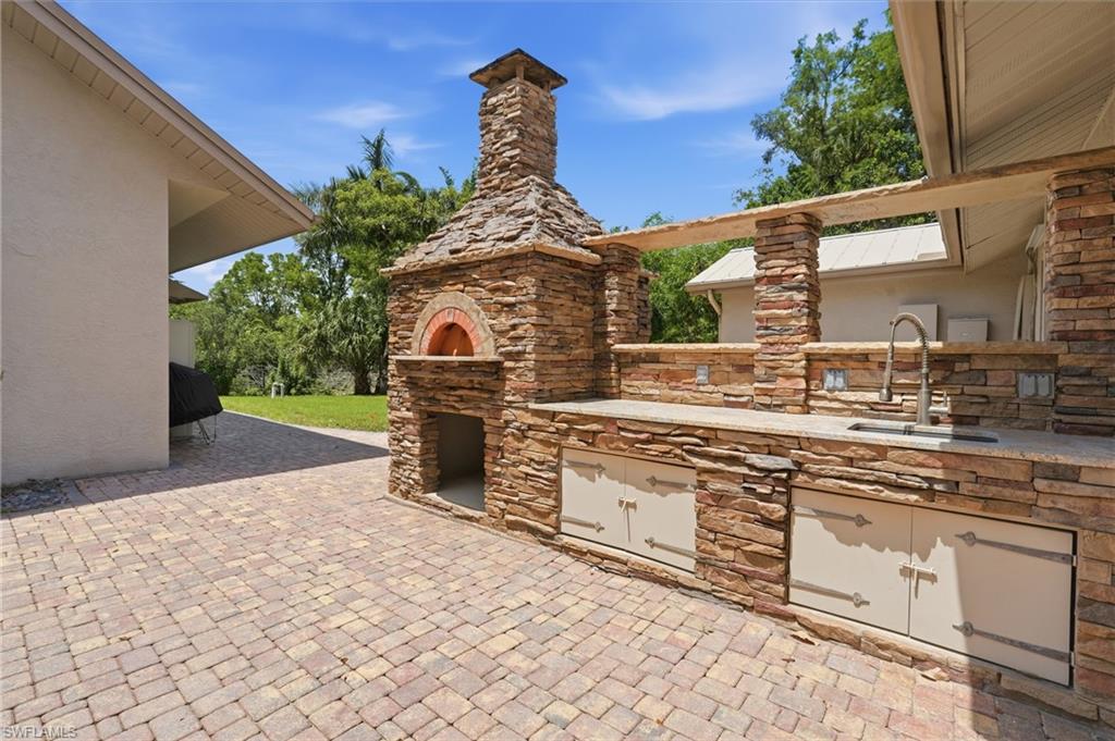 Outdoor pizza kitchen