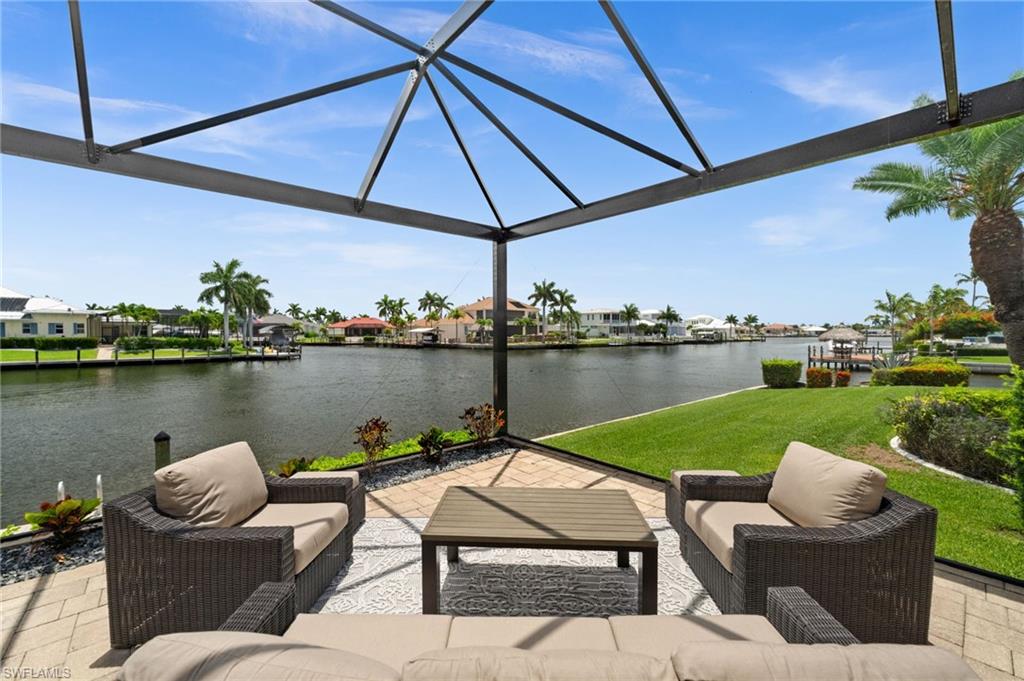 Lots of seating area overlooking the extra wide intersecting canals on San Carlos canal