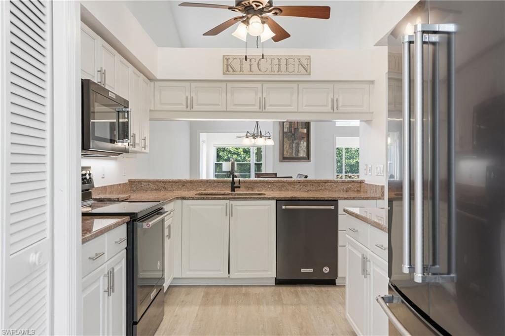 8185 Breton CIR photo 15