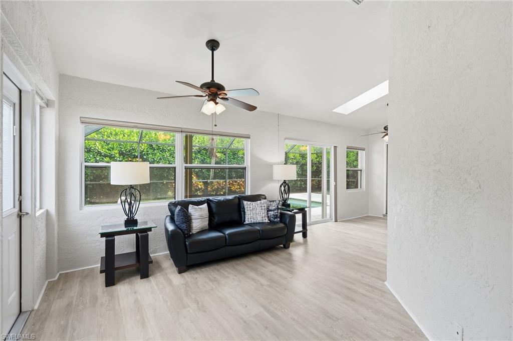8185 Breton CIR photo 11