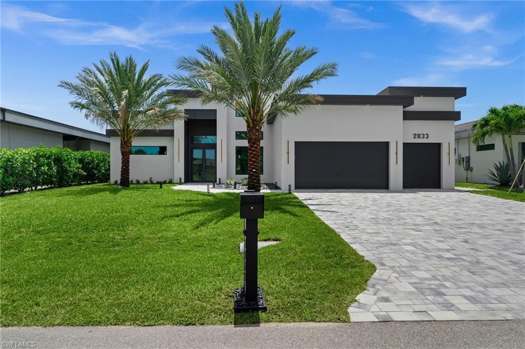 2833 SW 17th PL