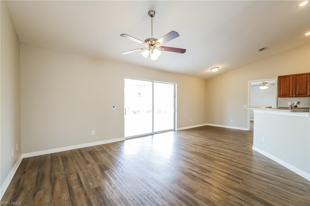 3201 42nd ST SW