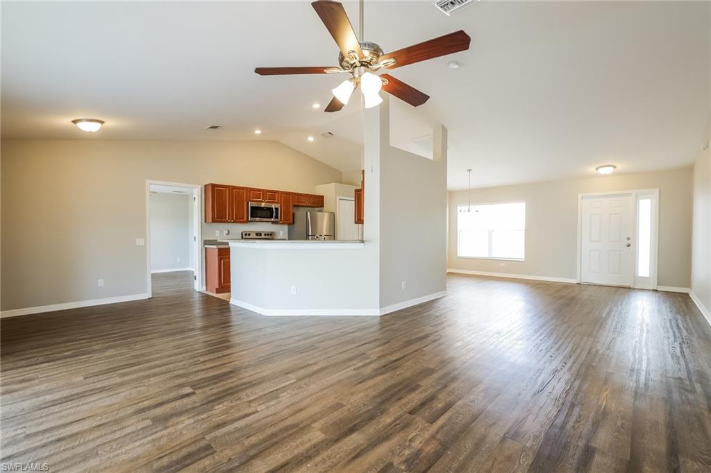 3201 42nd ST SW
