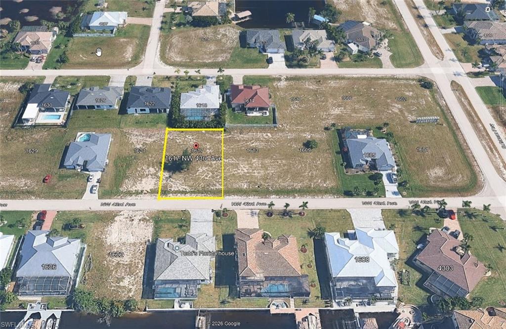 Surrounding homes
