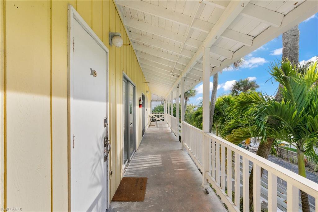 1360 Chesapeake AVE 1372 photo 10