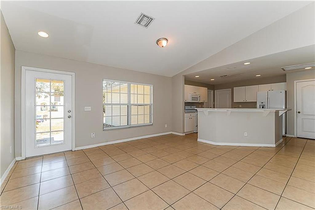 5545 Beck ST photo 11