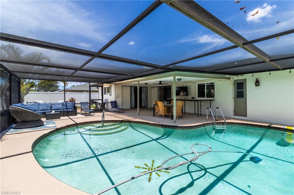 542 SE 33rd TER