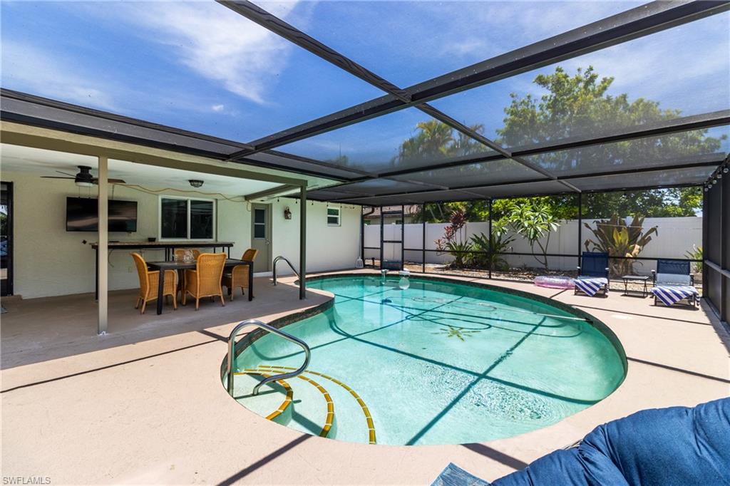 542 SE 33rd TER