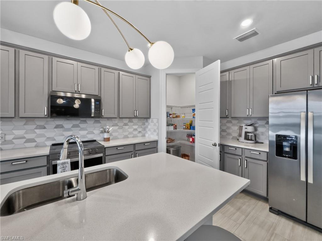 44549 Frontier DR photo 13