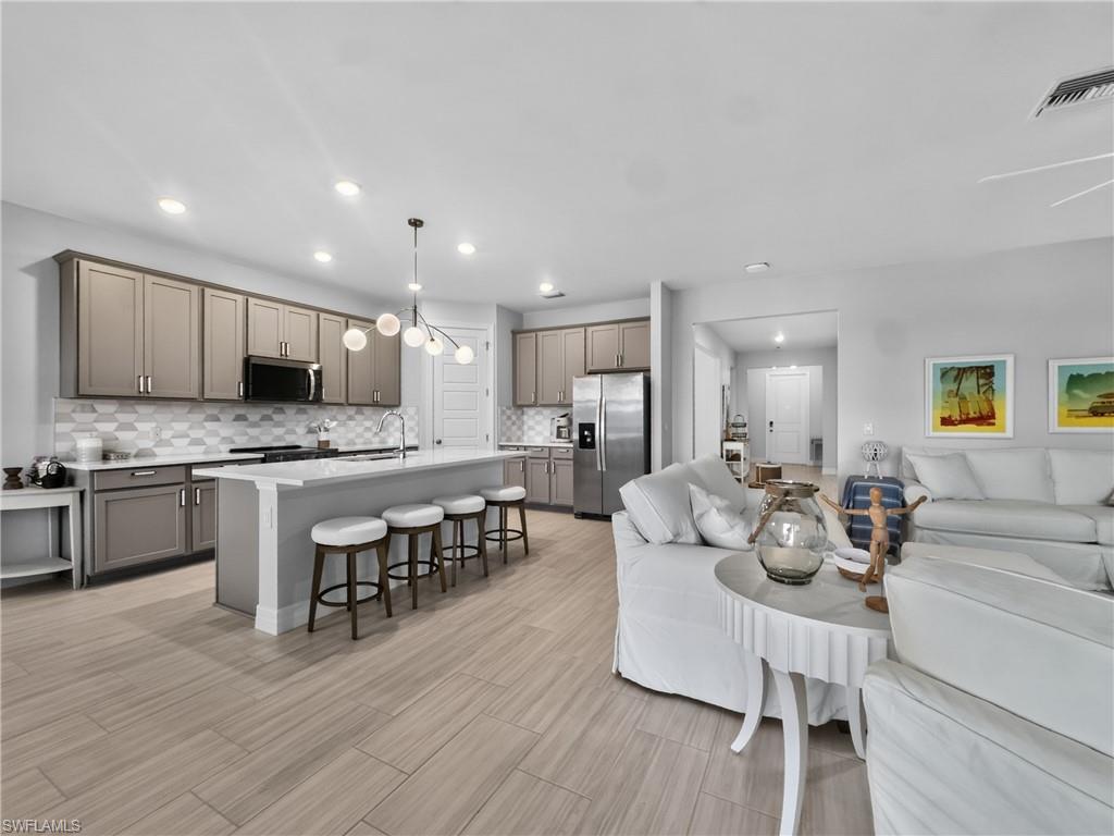 44549 Frontier DR photo 10