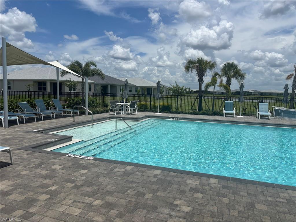 Crescent Lakes Community Pool