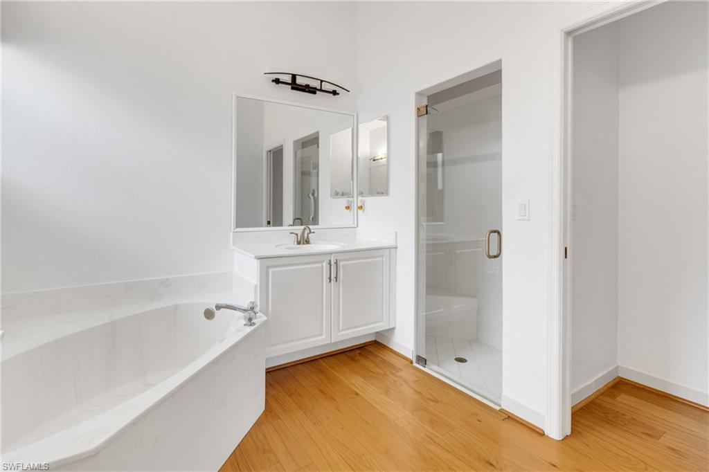 9044 Springview LOOP photo 15