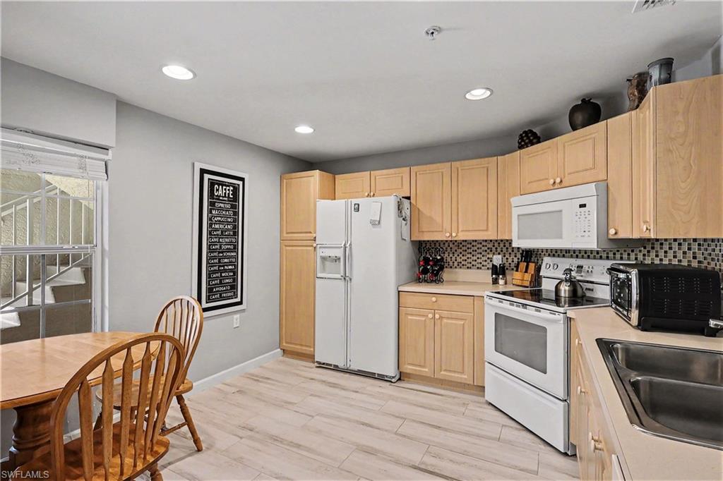 3031 Horizon LN 2303 photo 8