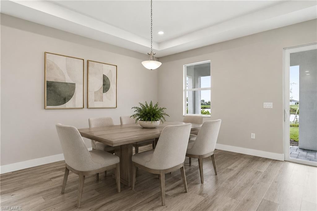 Casual Dining | Virtually Staged