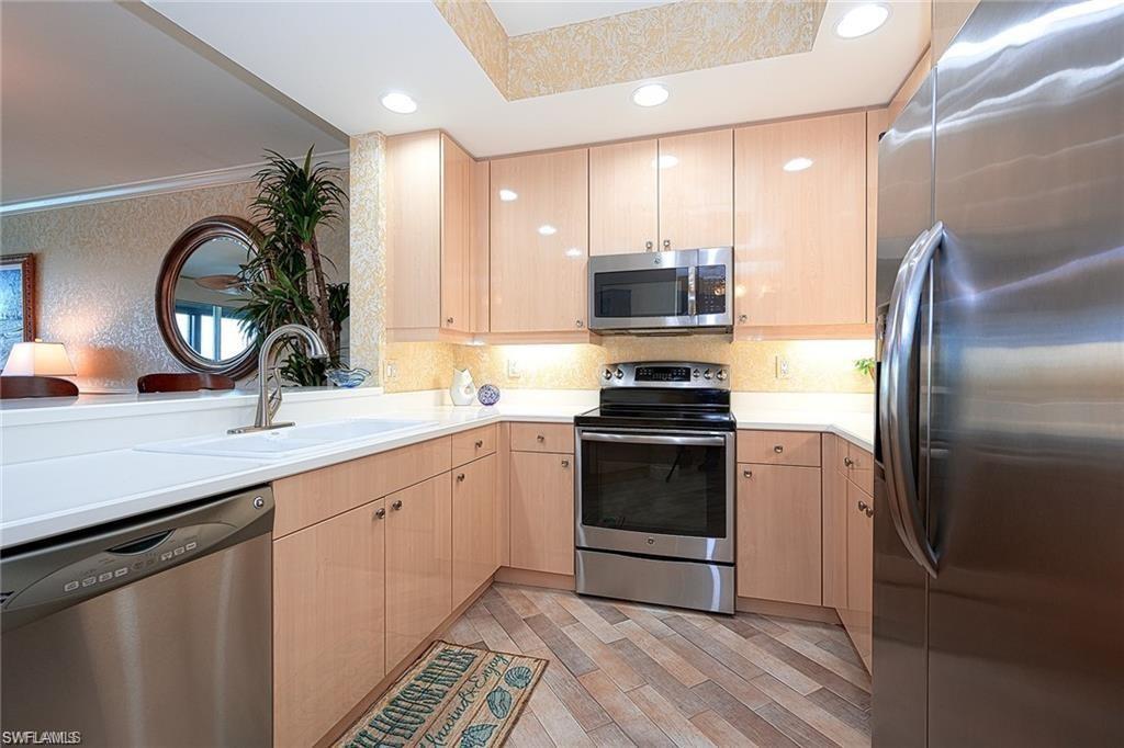430 Cove Tower DR 302 photo 25