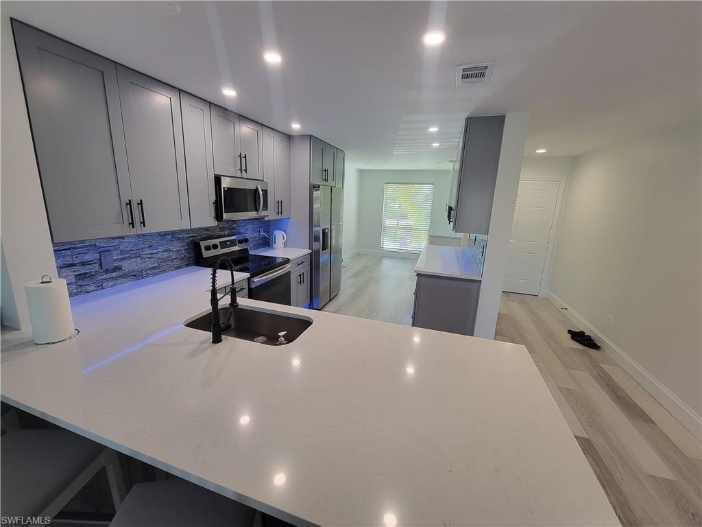 1190 Yesica Ann CIR B-204